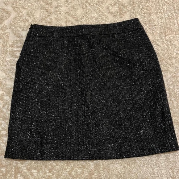 Ann Taylor Black Skirt with Silver Sparkles Size 6 Side Zipper w/ pockets - Picture 2 of 7